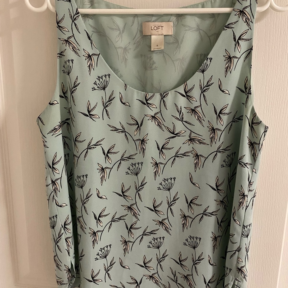 LOFT Women's Light Green Floral Tank Top